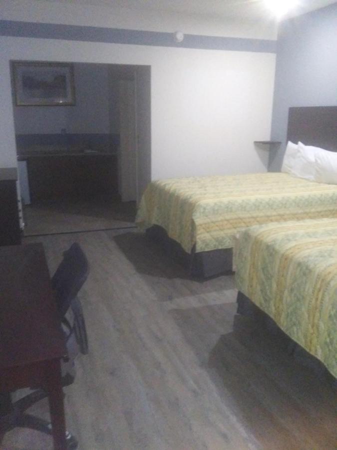 Big Lake Inn And Suites Exterior photo
